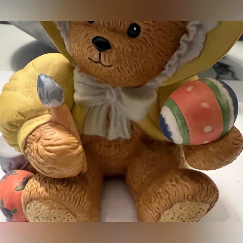 VTG Chapeau Noelle By Lucy Rigg “Alison” Bear Easter Egg Porcelain Figurine #755